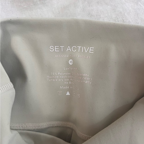 SET ACTIVE LEGGINGS - Picture 4 of 4
